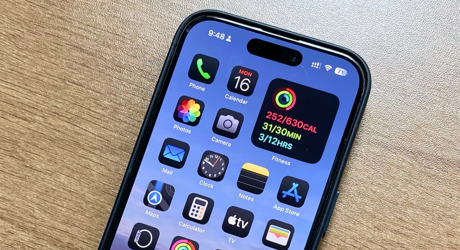 нужно обновлять iPhone до последней iOS