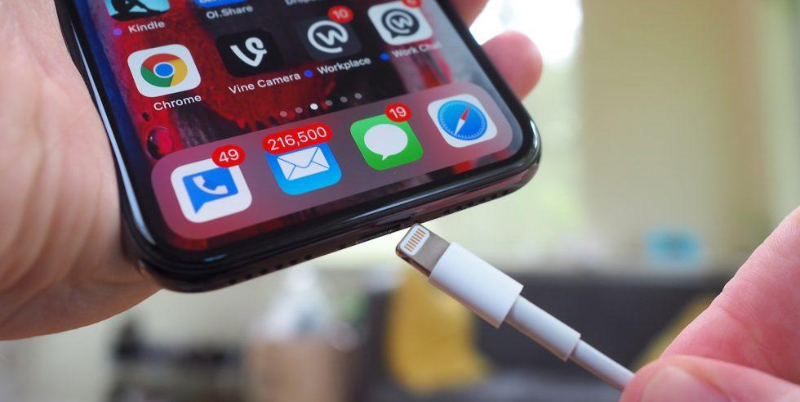 Почему iPhone не заряжается от USB порта 