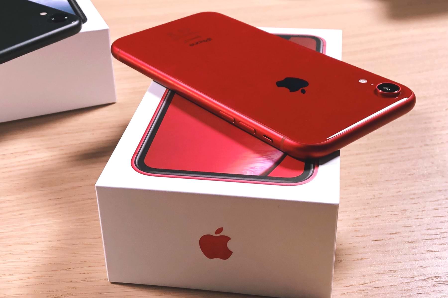 Сравнение Автономности: iPhone SE 3 против SE 2 и iPhone 8