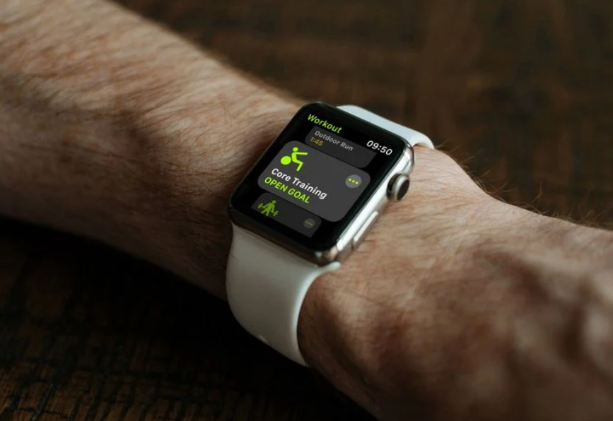 Как начать тренировку Apple Watch голосом