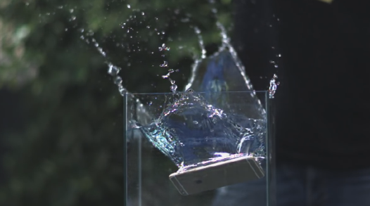 IPhone 6 упал в воду