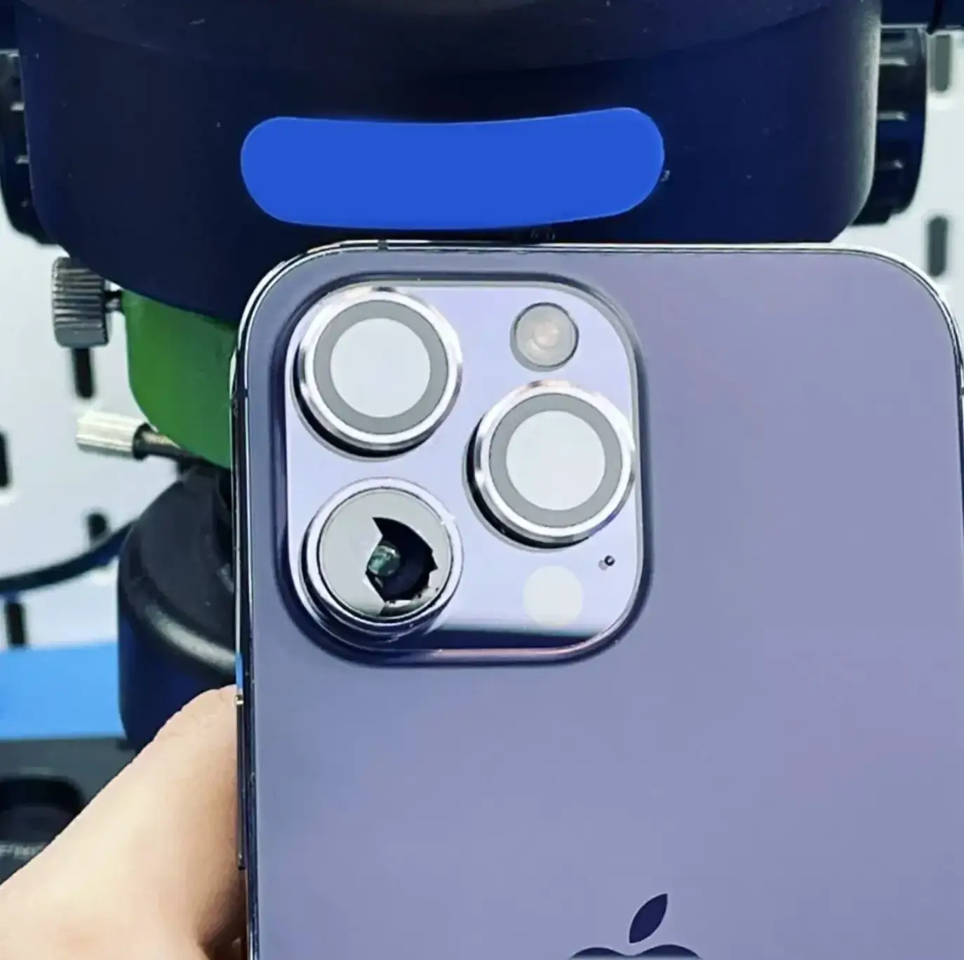 Замена стекла камеры iPhone в Киеве