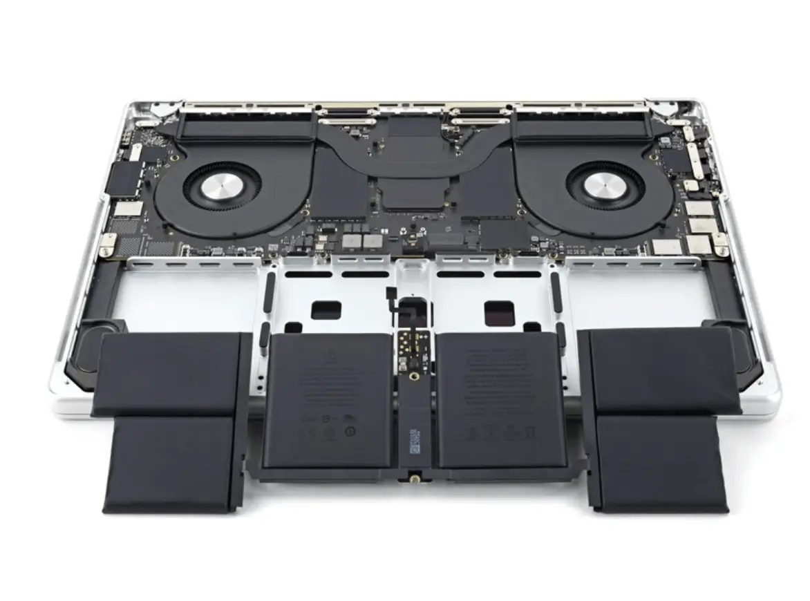 Замена аккумуляторной батареи Macbook Air и Pro во Львове